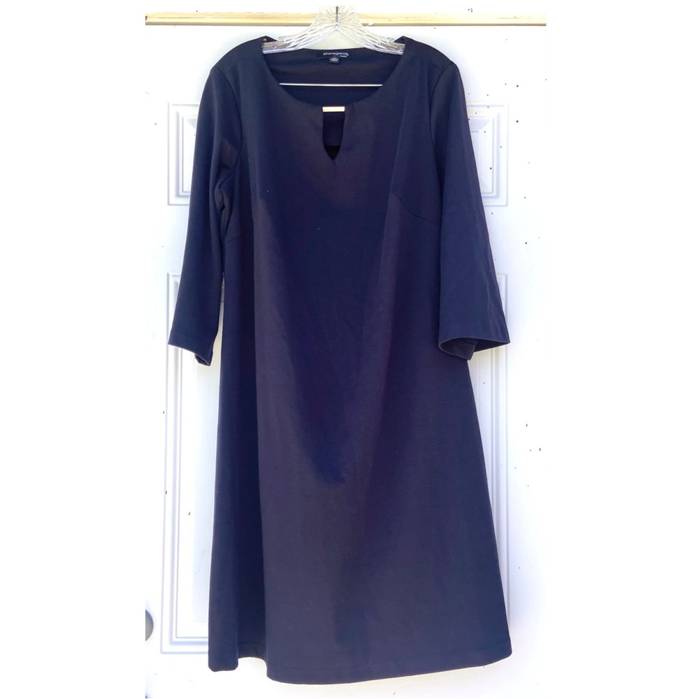 Sharagano Classic Navy Long Sleeve Dress Gold Bar Accent!